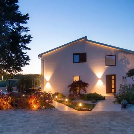 Caprice - Krk Milohnici